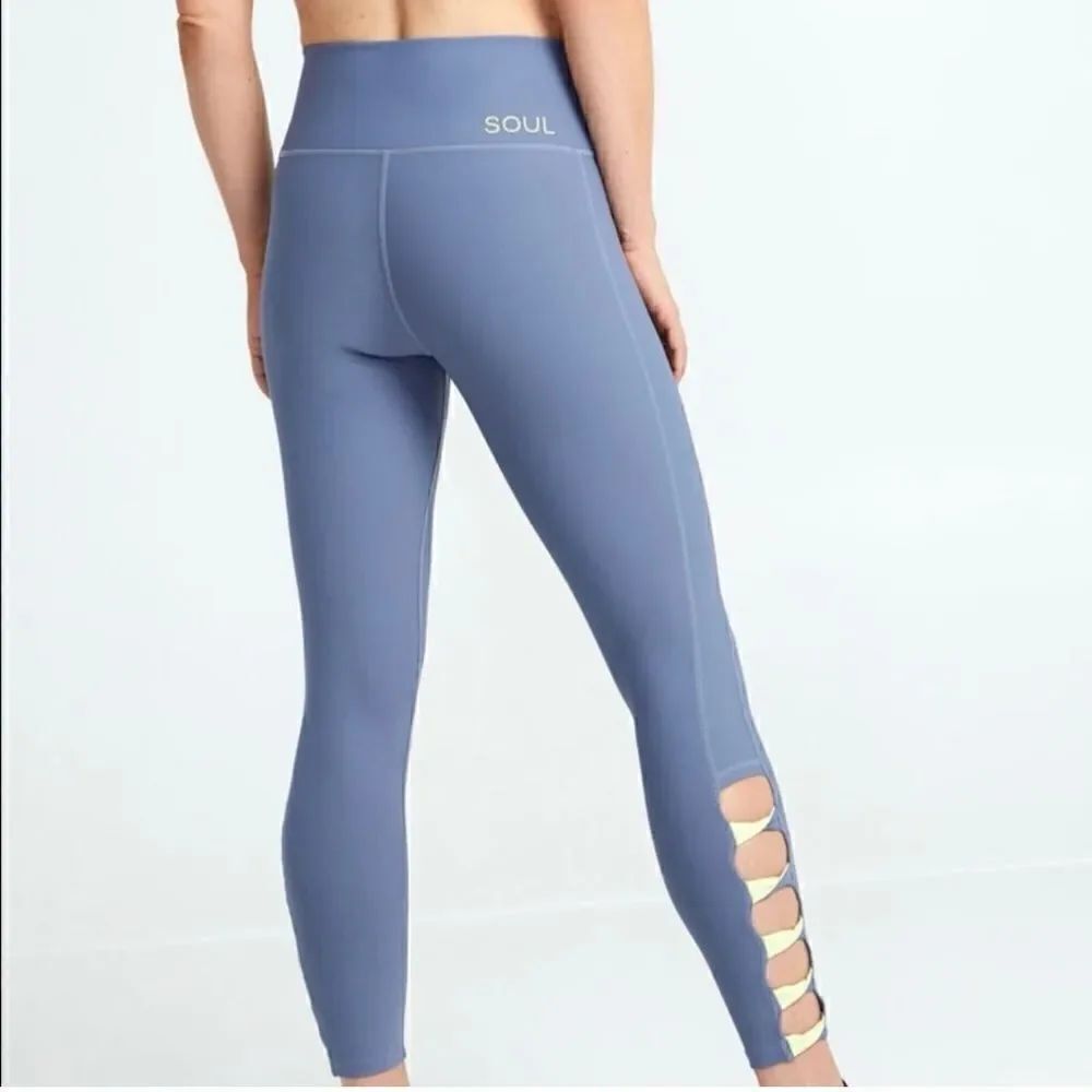 SoulCycle Grey Ladder Twist Leggings - Small